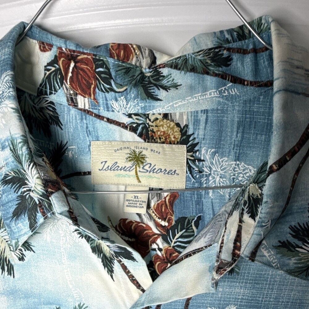 Island Shores Men's XL Blue Tropical Hawaiian Short Sleeve Button-Up - Picture 3 of 6